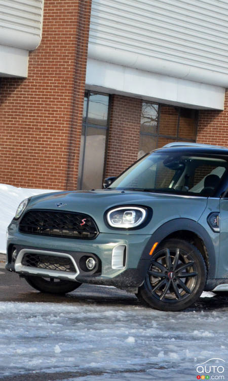 2021 Mini Cooper S Countryman ALL4 Review: Smile and World Smiles With You